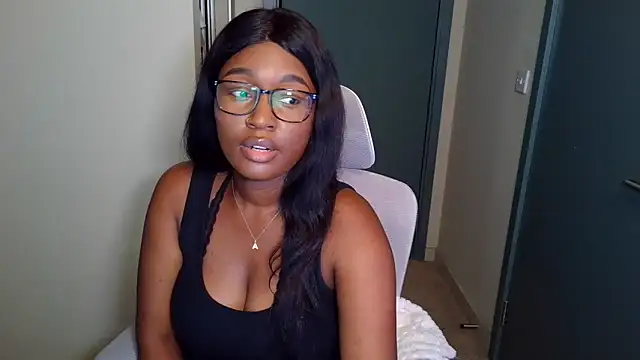 Snapshot of itsanna_b chatting on July 2, 2026, 2:33 am itsanna b online show from July 2, 2026, 2:33 am