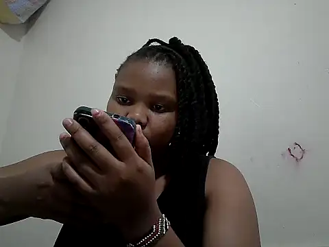 Snapshot of QueenAtynat chatting on June 29, 2026, 1:12 am QueenAtynat online show from June 29, 2026, 1:12 am