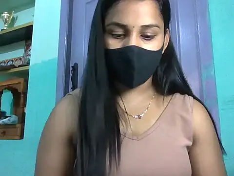 Snapshot of RedWineMathupriya chatting on July 10, 2026, 7:01 am RedWineMathupriya online show from July 10, 2026, 7:01 am