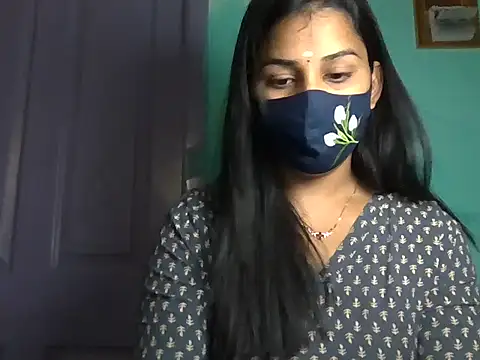 Snapshot of RedWineMathupriya chatting on July 11, 2026, 3:53 am RedWineMathupriya online show from July 11, 2026, 3:53 am