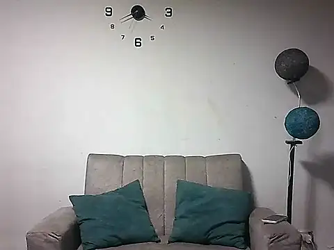 Snapshot of Asly- chatting on July 16, 2026, 6:47 pm Asly- online show from July 16, 2026, 6:47 pm