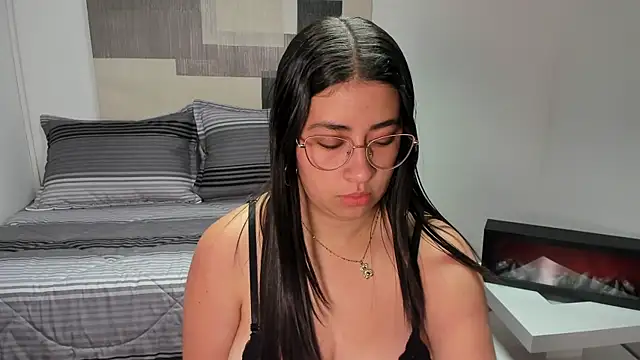 kaylavg online show from June 27, 2026, 12:22 pm