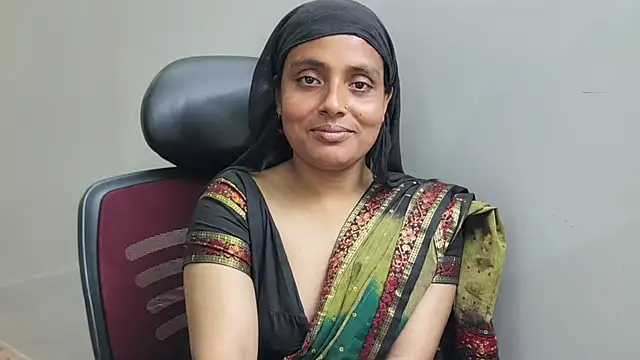 Sonia bano5 online show from June 25, 2026, 5:28 pm