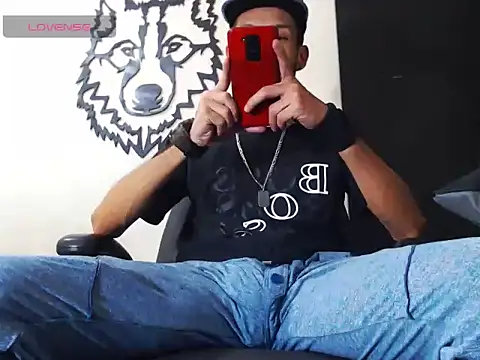 Snapshot of WOLFMONSTERDICK chatting on December 6, 2024, 5:09 am WOLFMONSTERDICK online show from December 6, 2024, 5:09 am