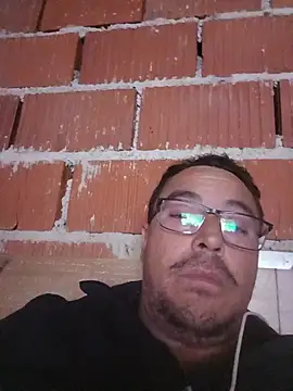 Snapshot of rikihot33 chatting on July 6, 2026, 3:47 am rikihot33 online show from July 6, 2026, 3:47 am