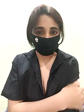 Snapshot of Sweety-12 chatting on July 2, 2026, 6:14 pm Sweety-12 online show from July 2, 2026, 6:14 pm
