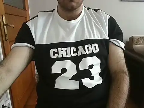 Snapshot of HairyMaster chatting on July 2, 2026, 9:26 am HairyMaster online show from July 2, 2026, 9:26 am