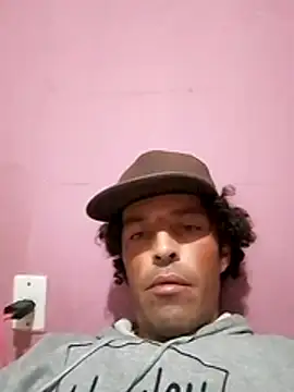 Snapshot of brunoupp99 chatting on July 25, 2026, 9:18 am brunoupp99 online show from July 25, 2026, 9:18 am