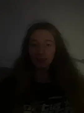 Snapshot of Valeria-mis chatting on July 4, 2026, 2:23 pm Valeria-mis online show from July 4, 2026, 2:23 pm