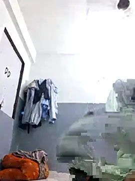 Snapshot of Sari-cam chatting on July 7, 2026, 7:56 am Sari-cam online show from July 7, 2026, 7:56 am