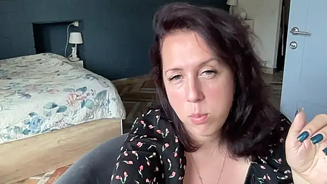 Snapshot of Hannah_ocean chatting on July 3, 2026, 2:34 pm Hannah ocean online show from July 3, 2026, 2:34 pm