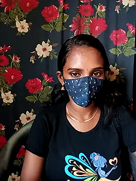 Snapshot of Tamil_Soloqueen_001 chatting on July 7, 2026, 6:05 am Tamil Soloqueen 001 online show from July 7, 2026, 6:05 am