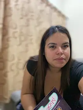 AliceStarshine online show from February 16, 2025, 11:37 pm