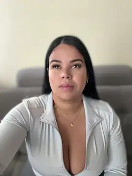 AliceStarshine online show from April 8, 2026, 12:38 pm