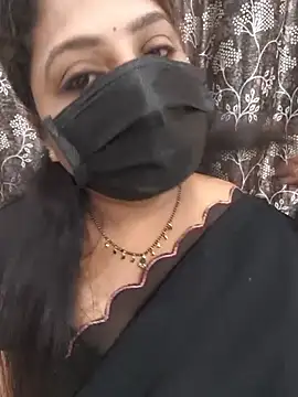 Snapshot of Honey_telugu7 chatting on July 24, 2026, 7:45 pm Honey telugu7 online show from July 24, 2026, 7:45 pm