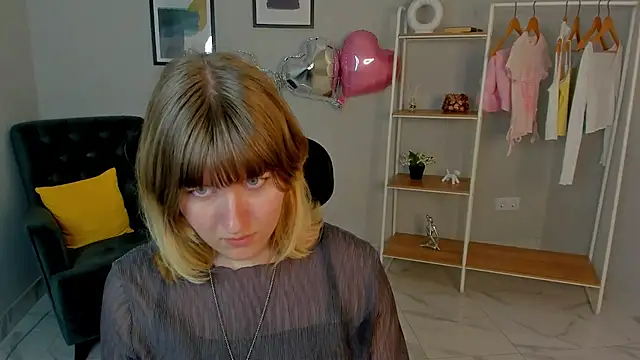 Snapshot of Ashley_Little chatting on July 11, 2026, 11:35 am Ashley Little online show from July 11, 2026, 11:35 am