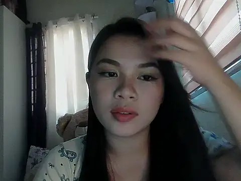 Snapshot of Violet_2026 chatting on July 18, 2026, 6:50 am Violet 2026 online show from July 18, 2026, 6:50 am