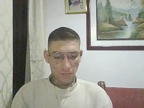 Snapshot of liam_carter2 chatting on July 16, 2026, 12:16 am liam carter2 online show from July 16, 2026, 12:16 am