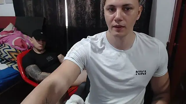 Snapshot of kike_energy chatting on September 17, 2025, 7:37 pm kike energy online show from September 17, 2025, 7:37 pm