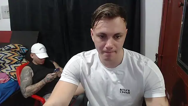 Snapshot of kike_energy chatting on November 2, 2025, 3:20 am kike energy online show from November 2, 2025, 3:20 am