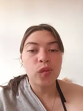 Snapshot of LoveShae- chatting on July 10, 2026, 5:15 pm LoveShae- online show from July 10, 2026, 5:15 pm