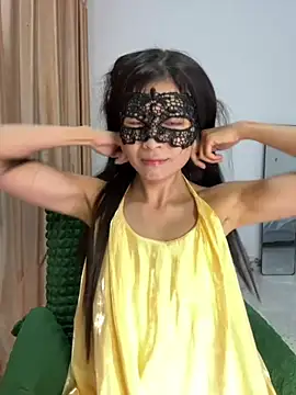 Snapshot of yiyiya520 chatting on July 11, 2026, 1:14 pm yiyiya520 online show from July 11, 2026, 1:14 pm