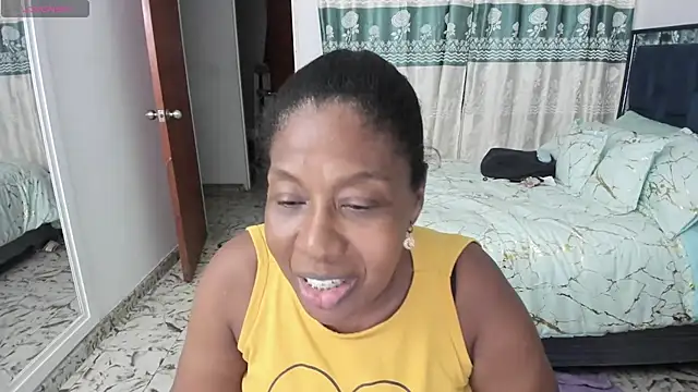 LupeAdams online show from October 28, 2025, 2:48 am