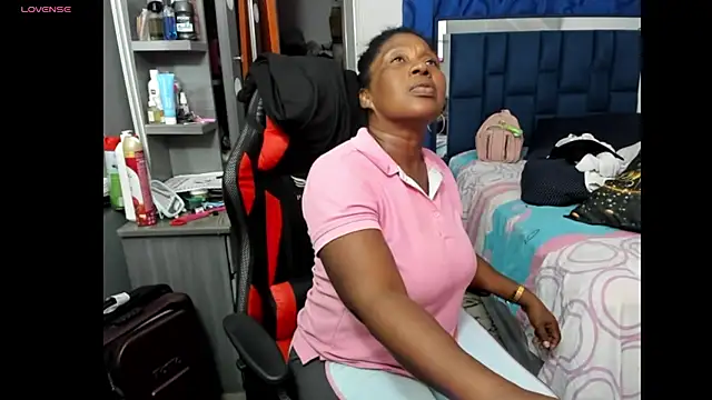 LupeAdams online show from February 2, 2026, 11:47 pm