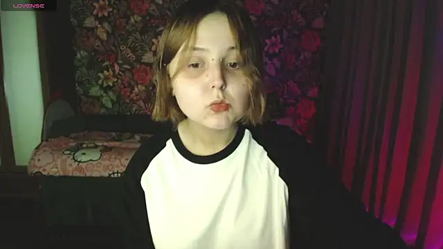 Snapshot of brandylamrane chatting on July 10, 2026, 5:48 pm brandylamrane online show from July 10, 2026, 5:48 pm