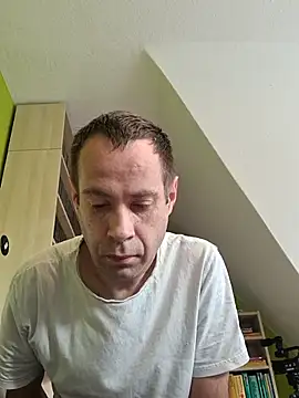 Snapshot of matdev82 chatting on July 11, 2026, 5:21 am matdev82 online show from July 11, 2026, 5:21 am