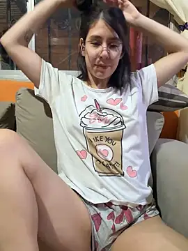 Snapshot of Zzwei7 chatting on February 14, 2026, 10:17 pm Zzwei7 online show from February 14, 2026, 10:17 pm