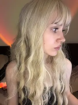 Snapshot of Charlotte_Pretty chatting on July 16, 2026, 4:57 pm Charlotte Pretty online show from July 16, 2026, 4:57 pm