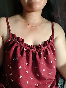 Snapshot of Nganquynh_2k2 chatting on July 13, 2026, 3:26 pm Nganquynh 2k2 online show from July 13, 2026, 3:26 pm