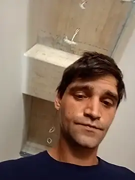 Snapshot of mikeklu chatting on July 13, 2026, 11:35 am mikeklu online show from July 13, 2026, 11:35 am