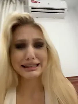 Snapshot of Christina_Diamond chatting on July 14, 2026, 5:07 pm Christina Diamond online show from July 14, 2026, 5:07 pm