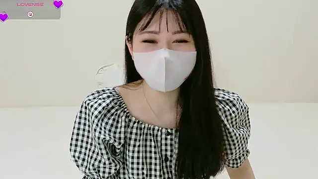 Snapshot of Mila_Velvet_LIVE chatting on July 16, 2026, 10:10 am Mila Velvet LIVE online show from July 16, 2026, 10:10 am