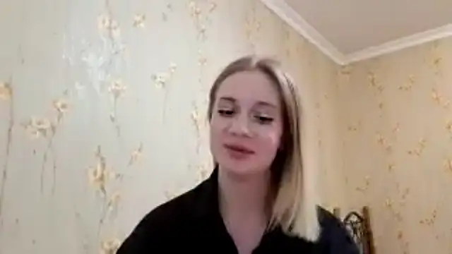 Snapshot of renna_rine chatting on July 14, 2026, 8:03 pm renna rine online show from July 14, 2026, 8:03 pm
