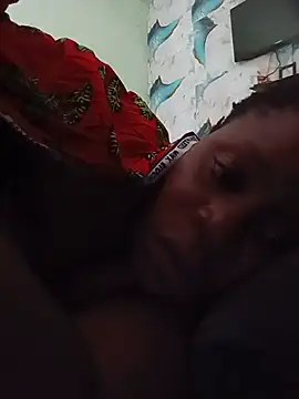 Snapshot of Maelbeauty chatting on July 31, 2026, 2:27 pm Maelbeauty online show from July 31, 2026, 2:27 pm