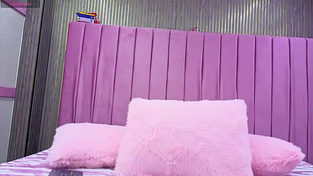 Snapshot of Sofia_Messy- chatting on July 17, 2026, 4:08 am Sofia Messy- online show from July 17, 2026, 4:08 am