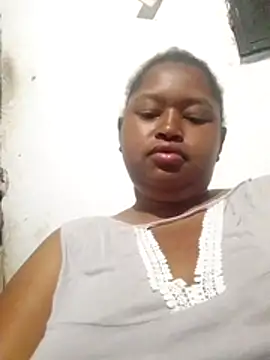 Snapshot of nailyn chatting on August 6, 2026, 10:17 am nailyn online show from August 6, 2026, 10:17 am