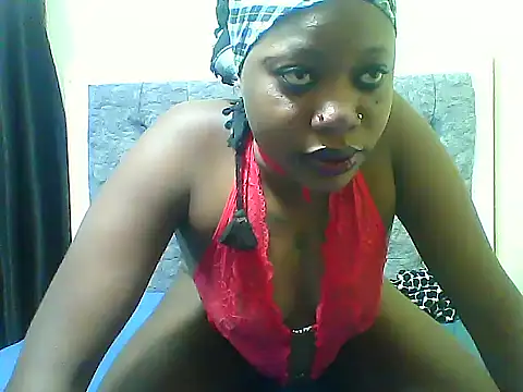 Snapshot of GoldenHearts2 chatting on July 16, 2026, 5:52 pm GoldenHearts2 online show from July 16, 2026, 5:52 pm