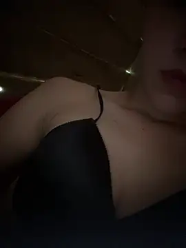 Snapshot of Jully-love chatting on July 21, 2026, 9:11 am Jully-love online show from July 21, 2026, 9:11 am