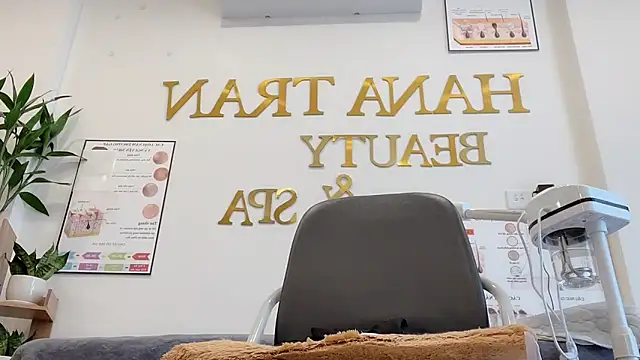 Katy Bae online show from November 14, 2025, 4:22 am