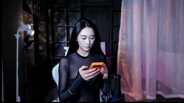 Lucky  Yuner online show from July 27, 2026, 8:43 am