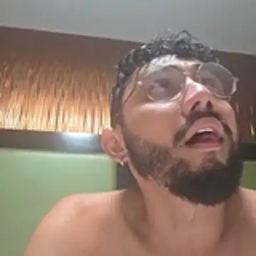 Snapshot of Cloud9kicking chatting on August 7, 2026, 7:21 am Cloud9kicking online show from August 7, 2026, 7:21 am