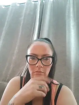 Snapshot of katpussy4 chatting on July 24, 2026, 10:02 am katpussy4 online show from July 24, 2026, 10:02 am