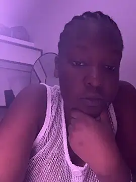 Snapshot of curvyreen chatting on August 4, 2026, 4:31 pm curvyreen online show from August 4, 2026, 4:31 pm
