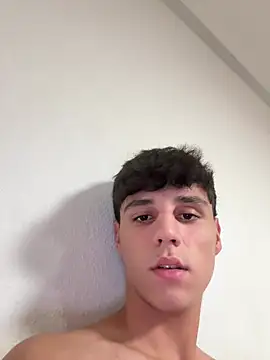 Snapshot of diegogymboy chatting on July 24, 2026, 4:05 pm diegogymboy online show from July 24, 2026, 4:05 pm