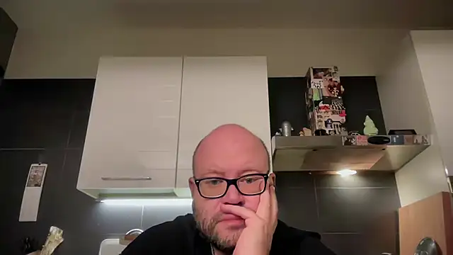 theitalianbear online show from October 9, 2025, 1:36 am