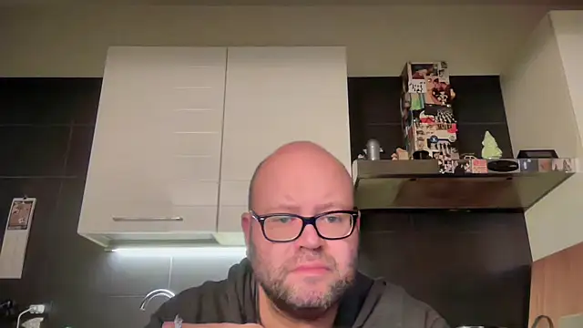 theitalianbear online show from November 27, 2025, 5:09 am